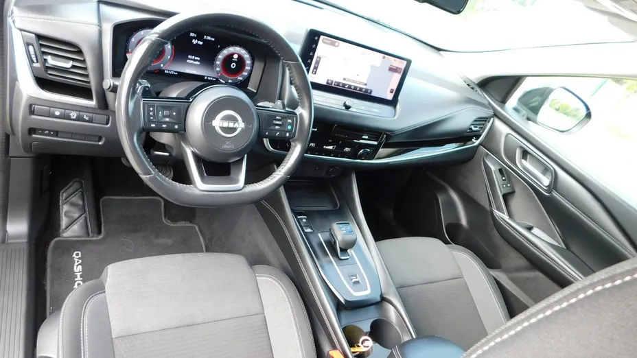 NISSAN Qashqai -