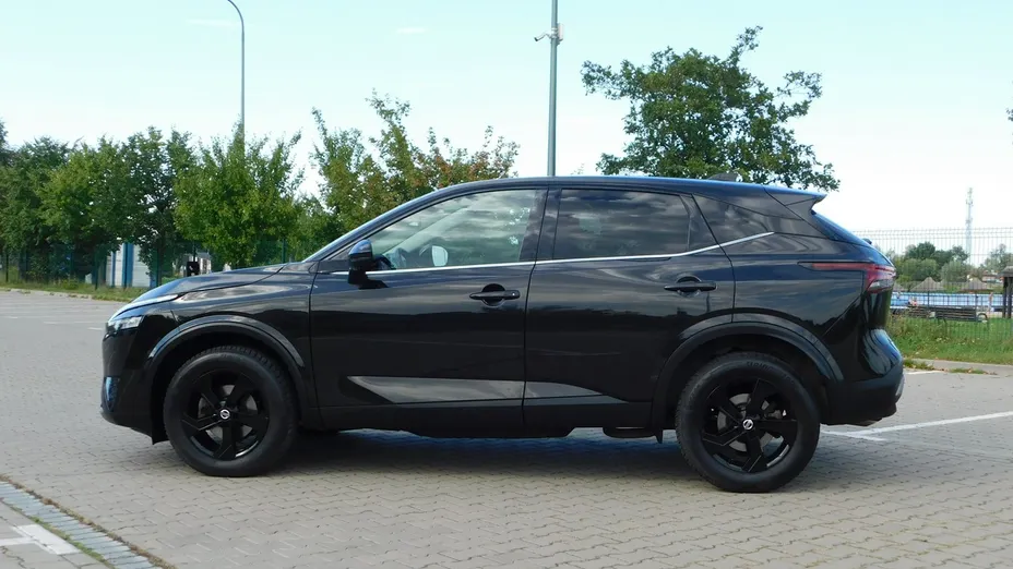 NISSAN Qashqai -