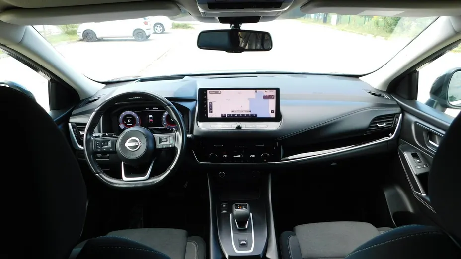 NISSAN Qashqai -