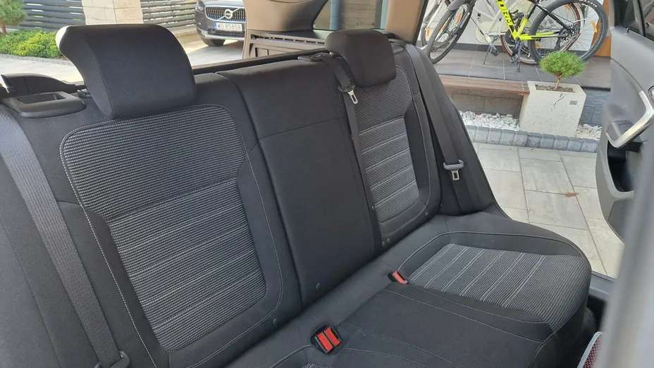 OPEL Insignia -