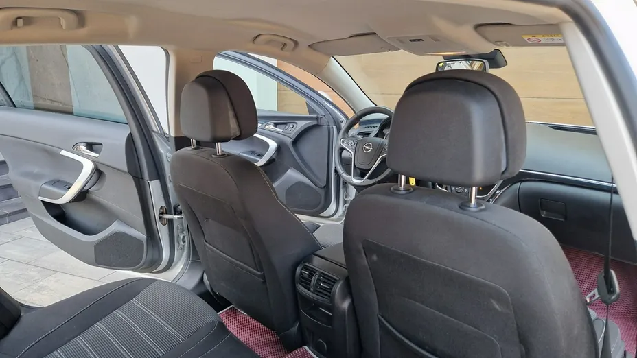 OPEL Insignia -