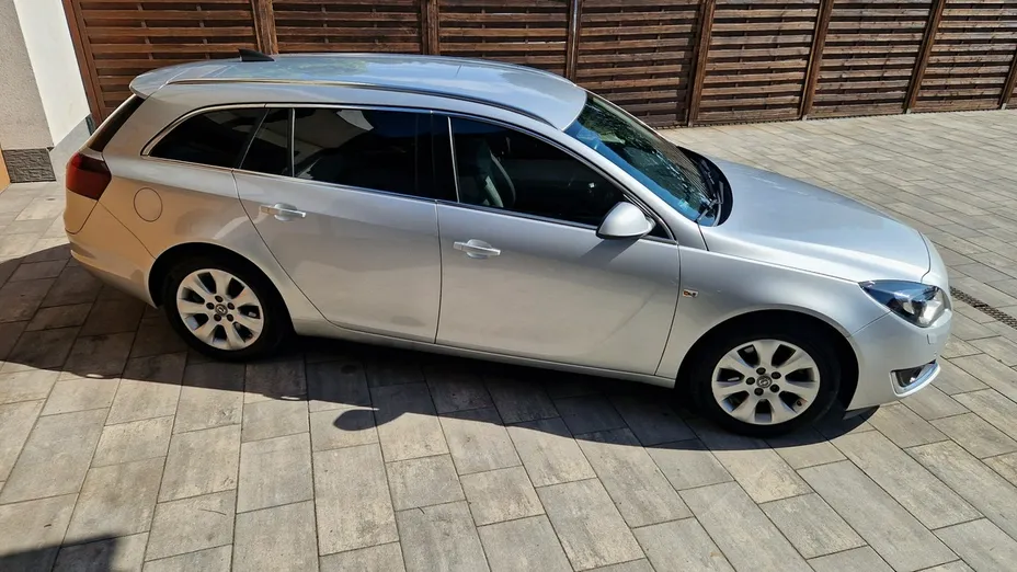 OPEL Insignia -