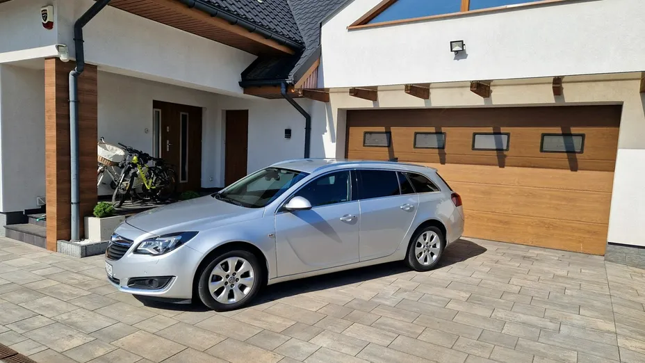 OPEL Insignia -