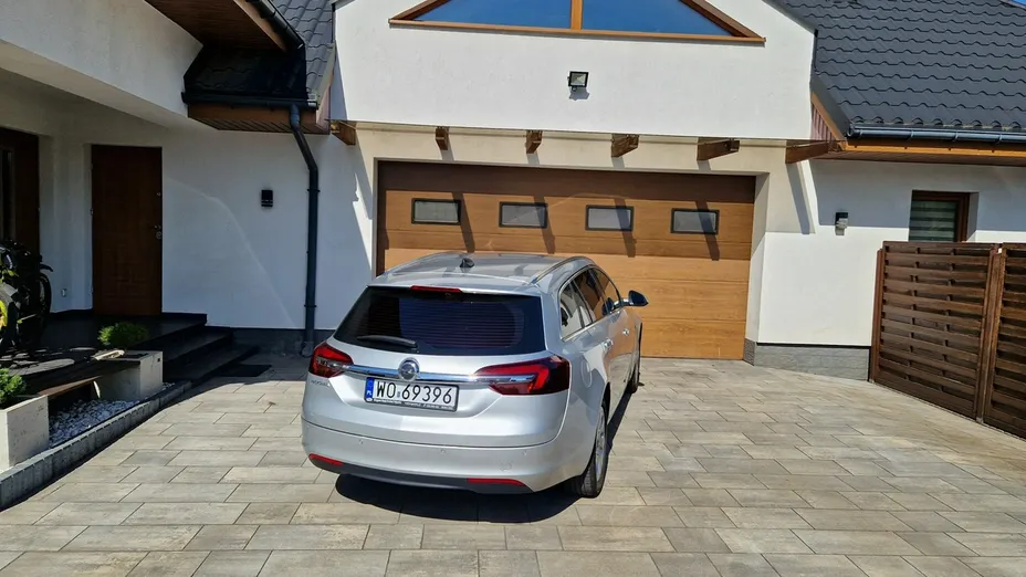 OPEL Insignia -