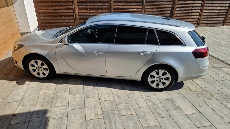 OPEL Insignia -