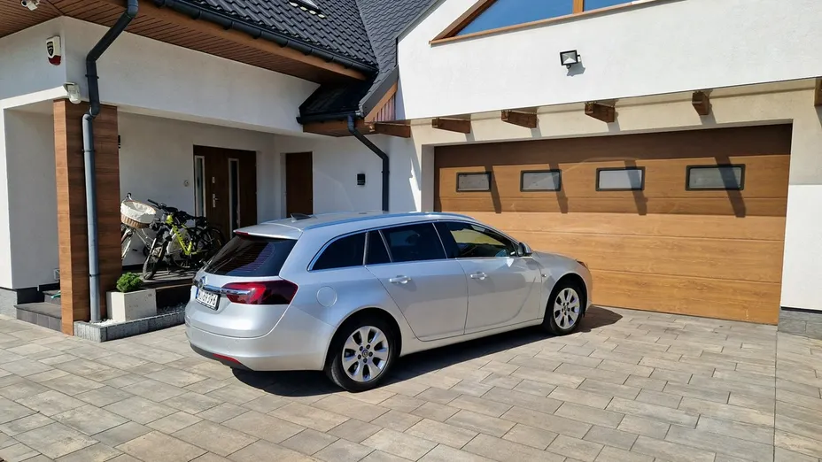 OPEL Insignia -