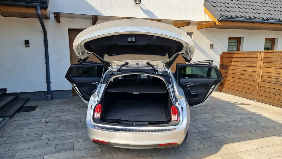 OPEL Insignia -