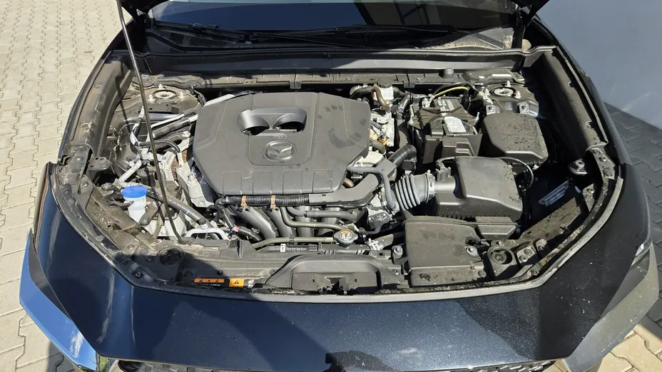 MAZDA CX-30 -