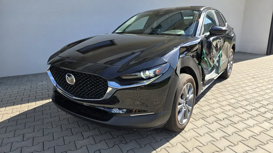 MAZDA CX-30 -