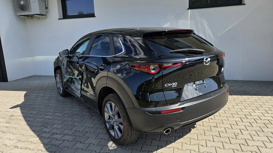 MAZDA CX-30 -
