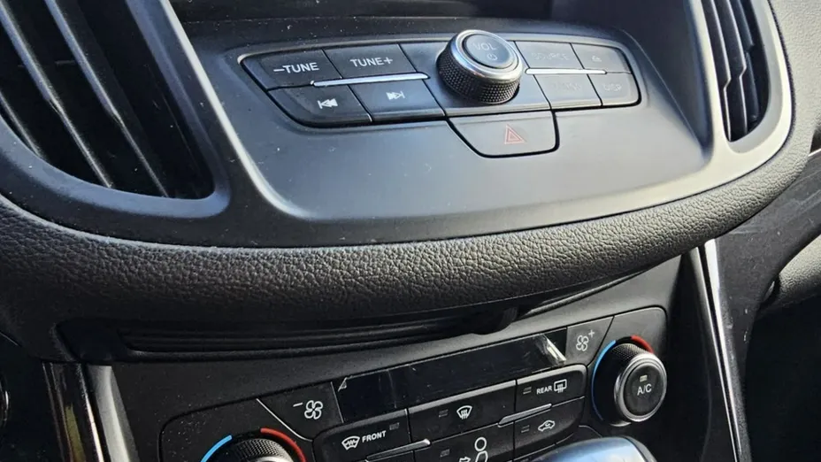 FORD Kuga -
