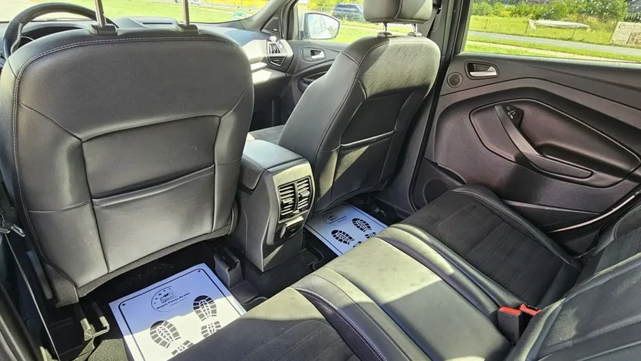 FORD Kuga -