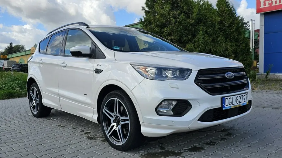FORD Kuga -