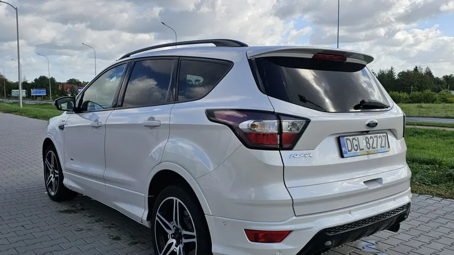 FORD Kuga -