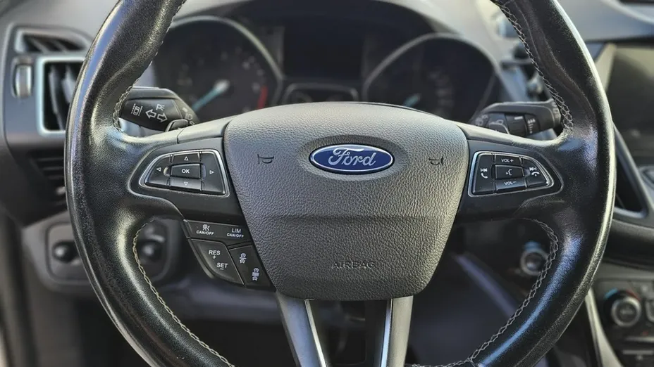FORD Kuga -