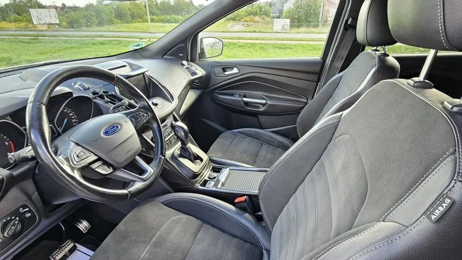 FORD Kuga -