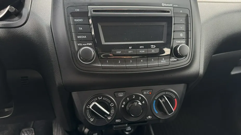 SUZUKI Swift -