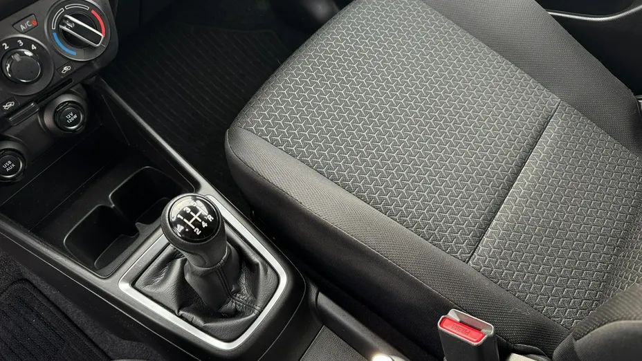 SUZUKI Swift -