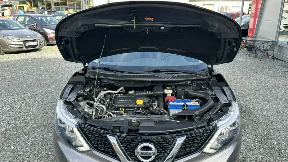 NISSAN Qashqai -