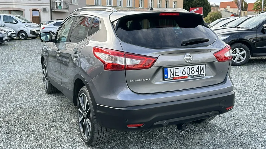 NISSAN Qashqai -