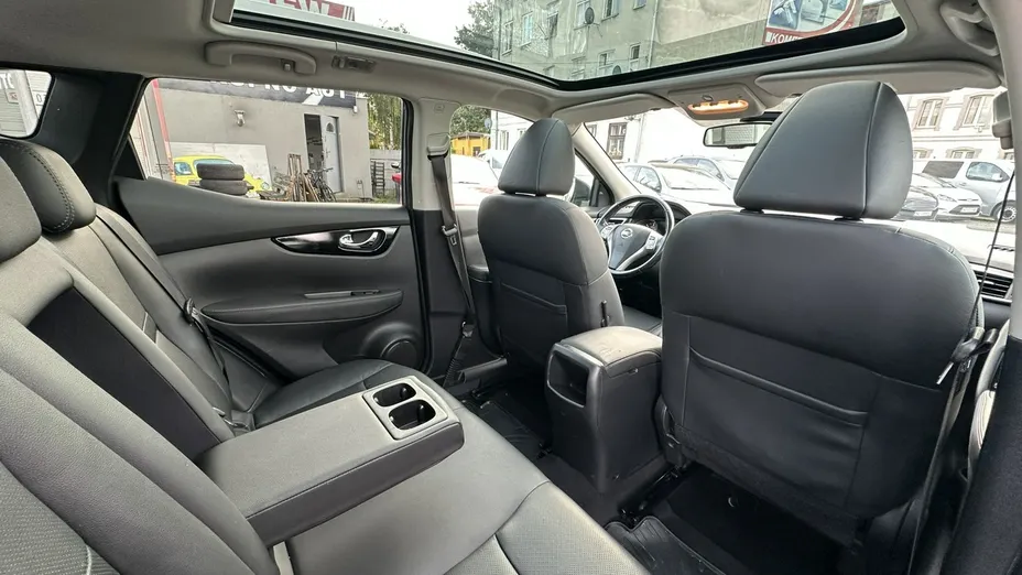 NISSAN Qashqai -
