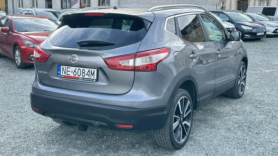 NISSAN Qashqai -