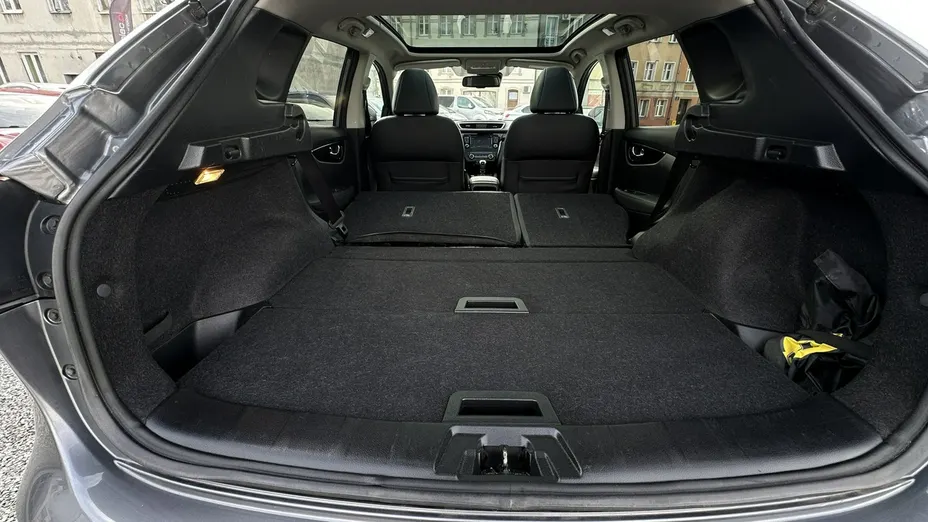 NISSAN Qashqai -