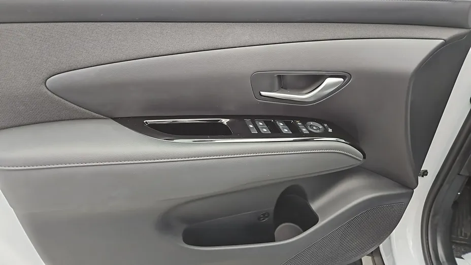 HYUNDAI Tucson -