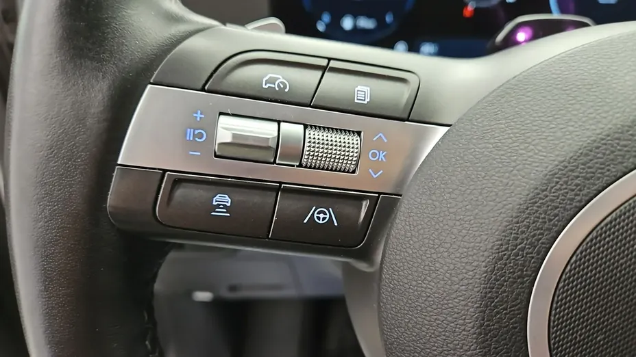 HYUNDAI Kona -