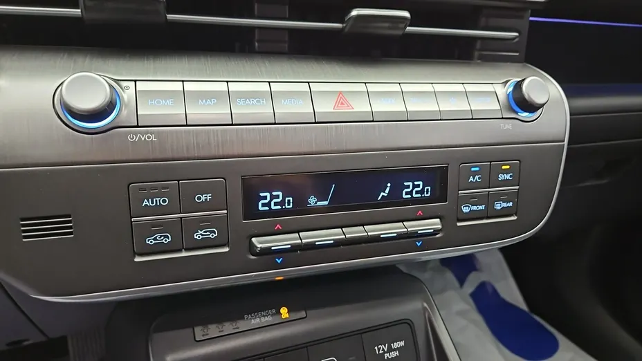 HYUNDAI Kona -