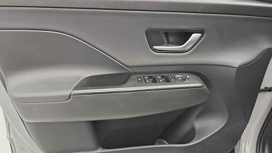 HYUNDAI Kona -