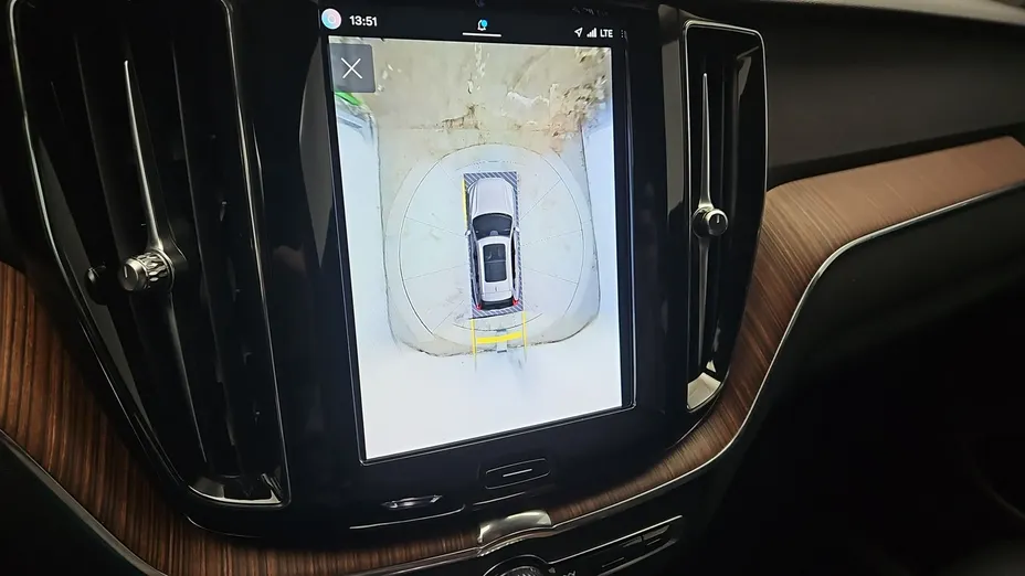 VOLVO XC60 -