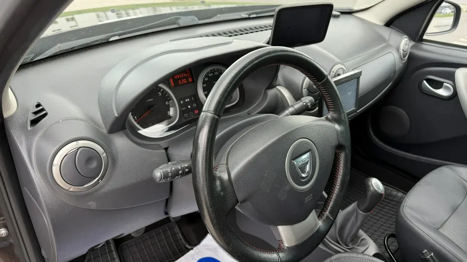 DACIA Duster -