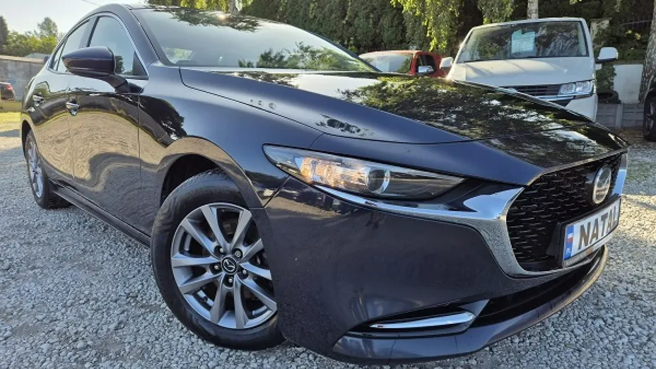 MAZDA 3 -