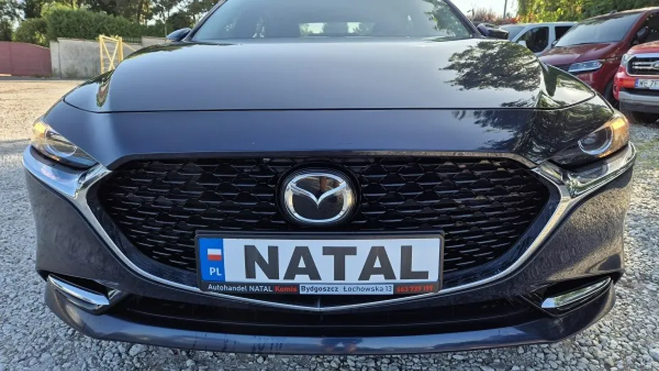 MAZDA 3 -