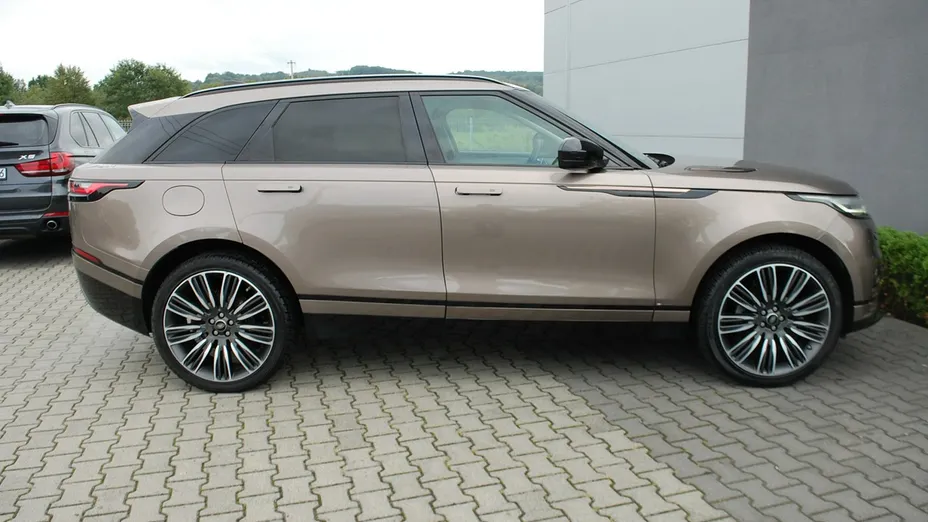 LAND ROVER Range Rover Velar -