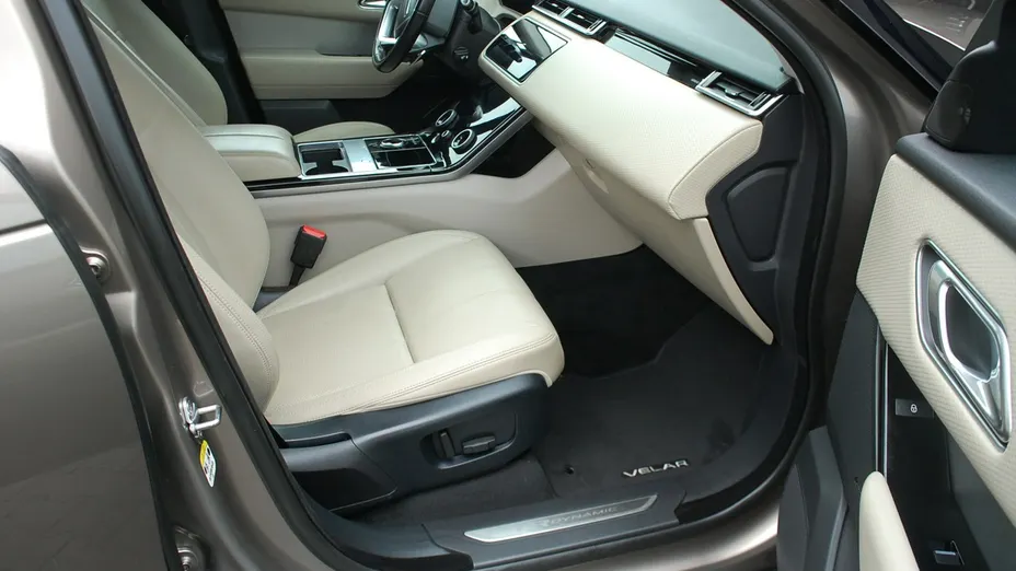 LAND ROVER Range Rover Velar -