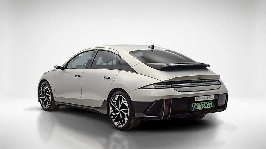 HYUNDAI Ioniq 6 -