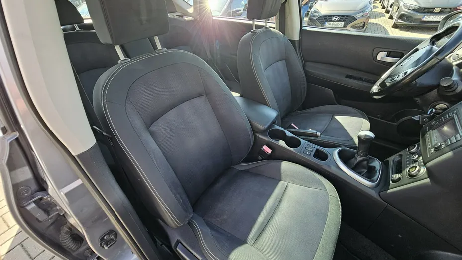 NISSAN Qashqai -