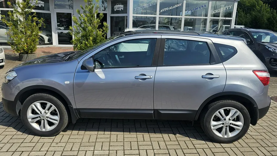 NISSAN Qashqai -