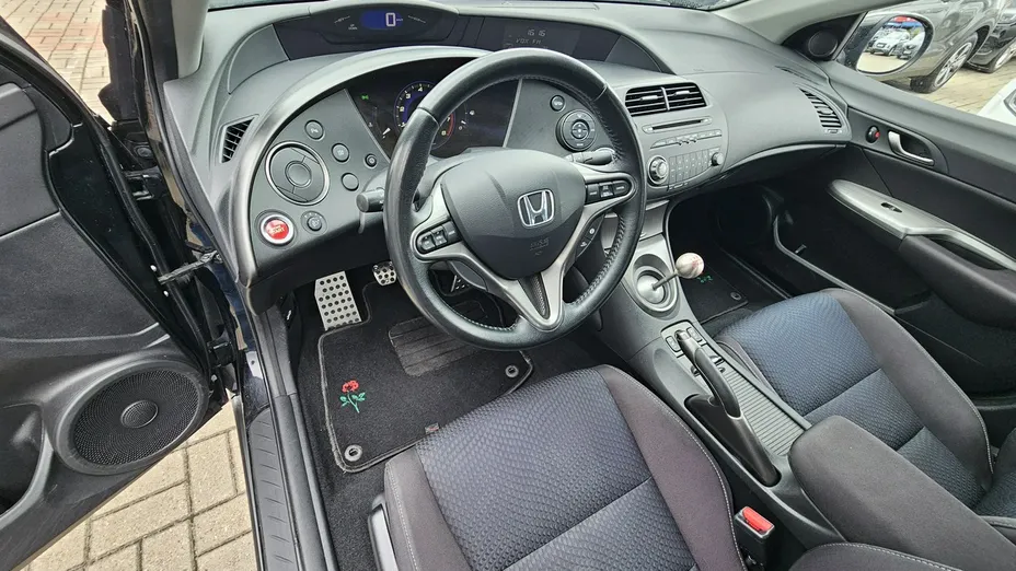 HONDA Civic -