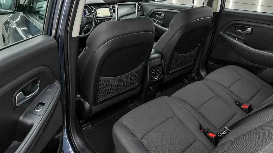 KIA Carens -