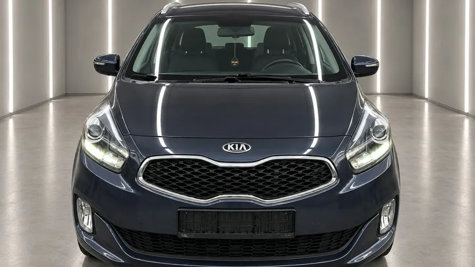 KIA Carens -