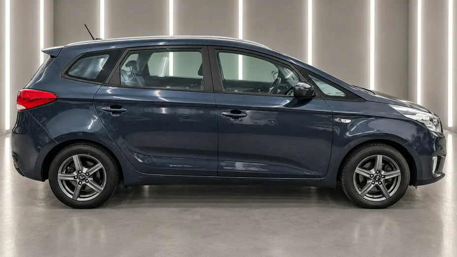 KIA Carens -