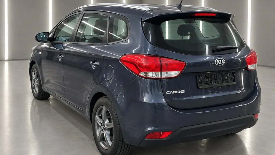 KIA Carens -