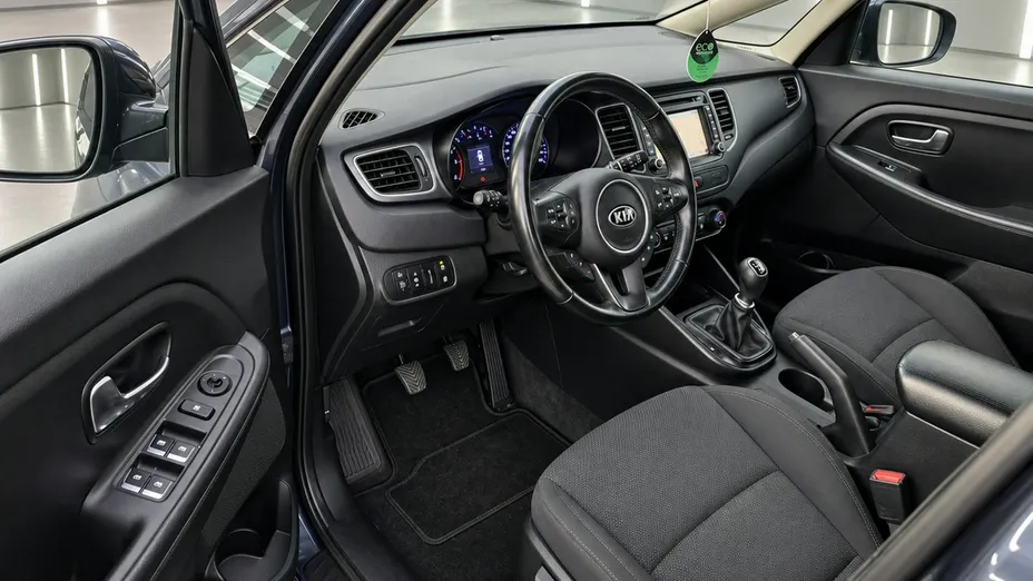 KIA Carens -