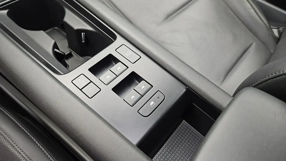 HYUNDAI Ioniq 6 -
