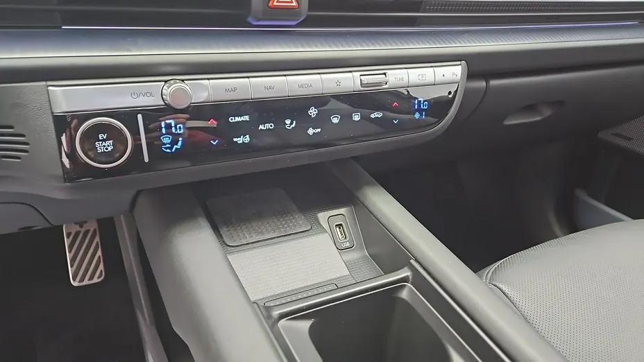 HYUNDAI Ioniq 6 -