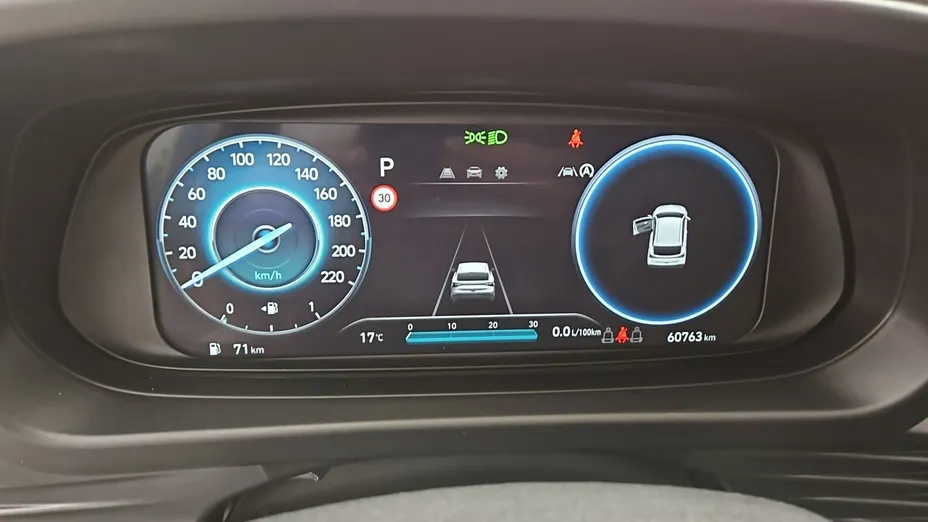 HYUNDAI i20 -