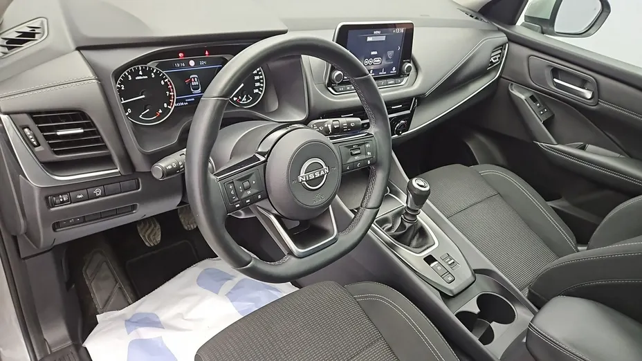 NISSAN Qashqai -